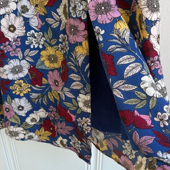 3/$30! BCBG Generation Multicolor Floral Midi Dress - Picture 4 of 5